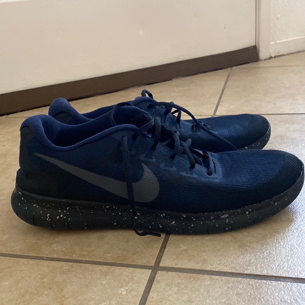 Nike Shield Free RN